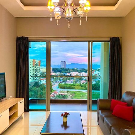 Capital O 90987 The Loft Residences Homestay @ Imago Shopping Mall 2 Kampong Sembulan Exteriör bild