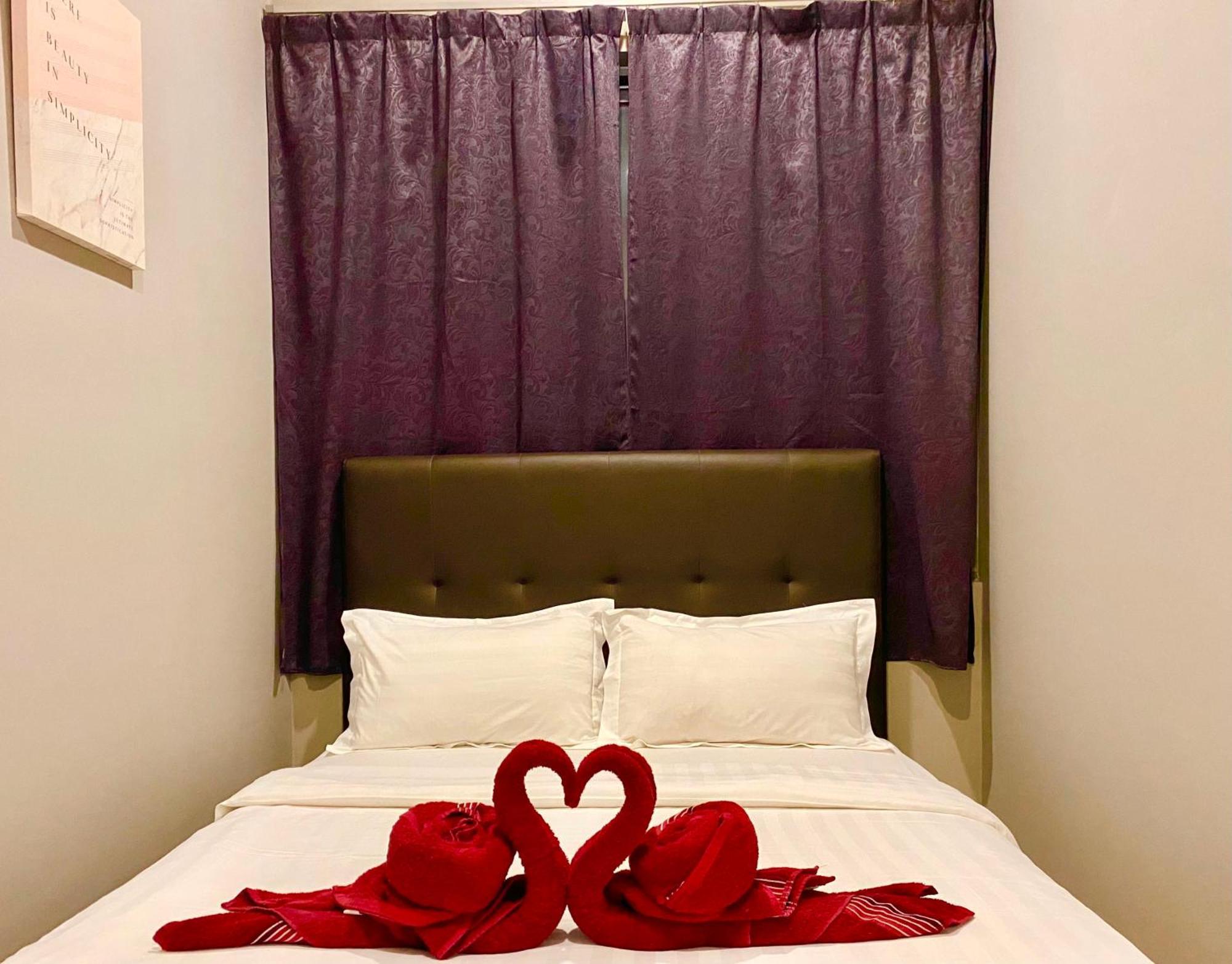 Capital O 90987 The Loft Residences Homestay @ Imago Shopping Mall 2 Kampong Sembulan Exteriör bild