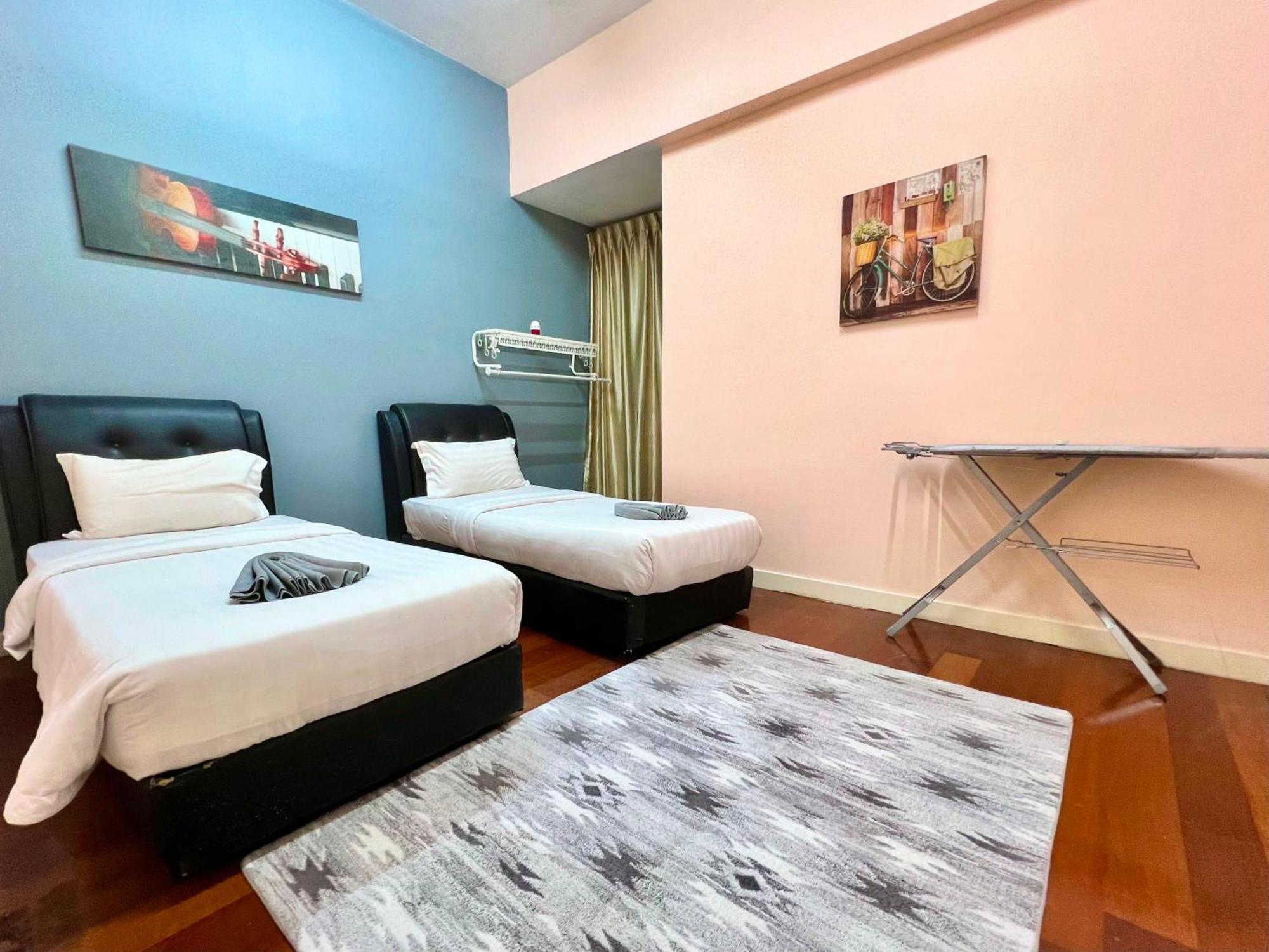 Capital O 90987 The Loft Residences Homestay @ Imago Shopping Mall 2 Kampong Sembulan Exteriör bild